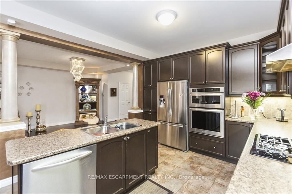 183 Pelech Crescent