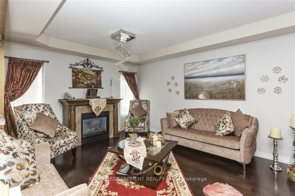 183 Pelech Cres