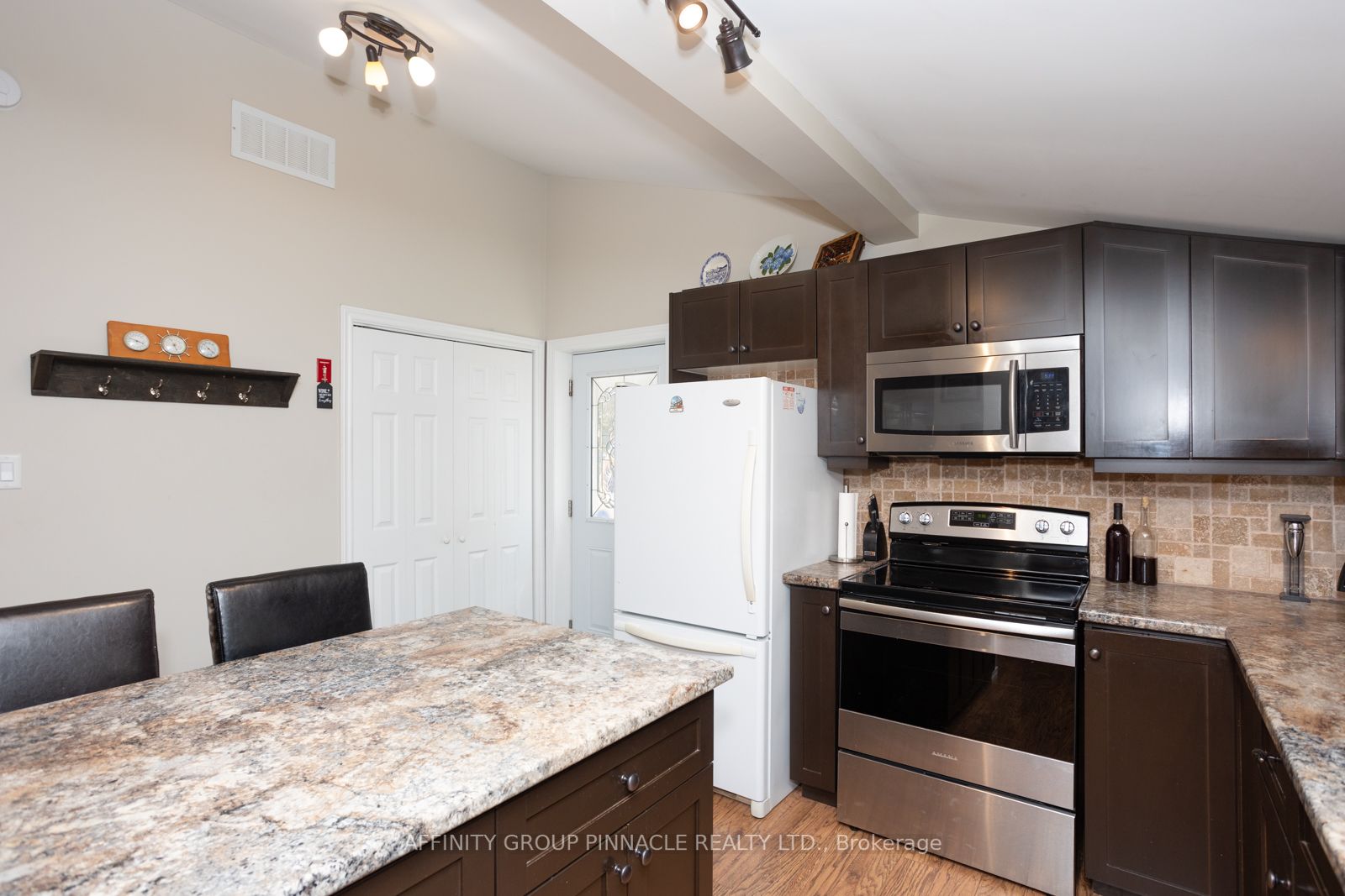 24 Hargrave Rd
