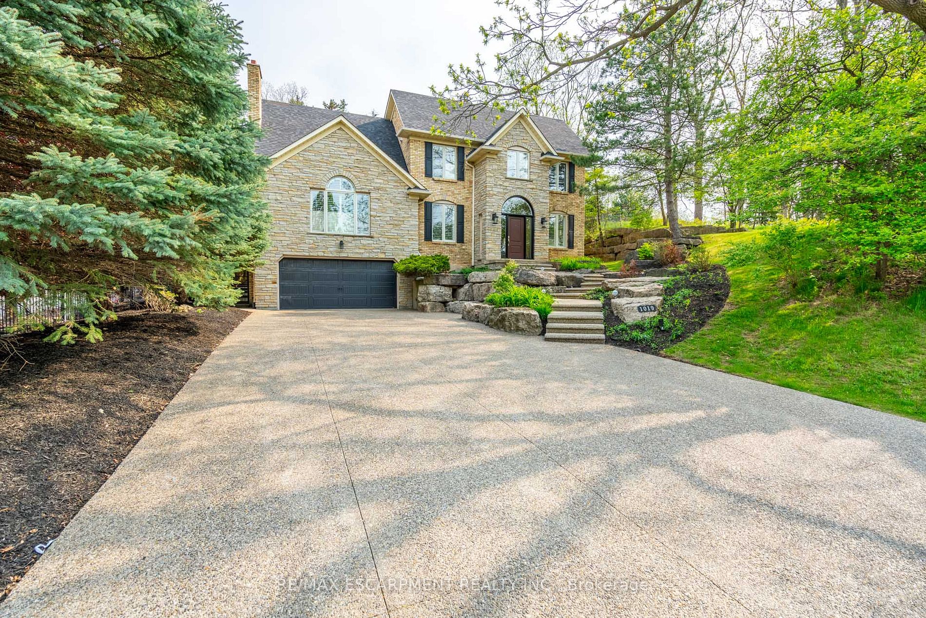1019 Old Mohawk Rd