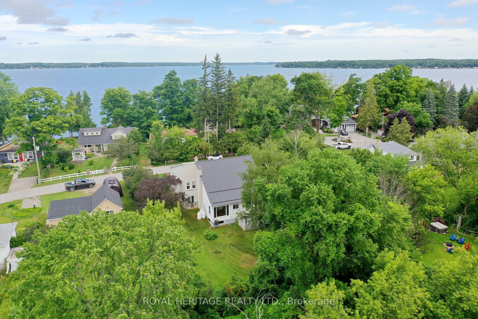 15 Leslie Frost Lane