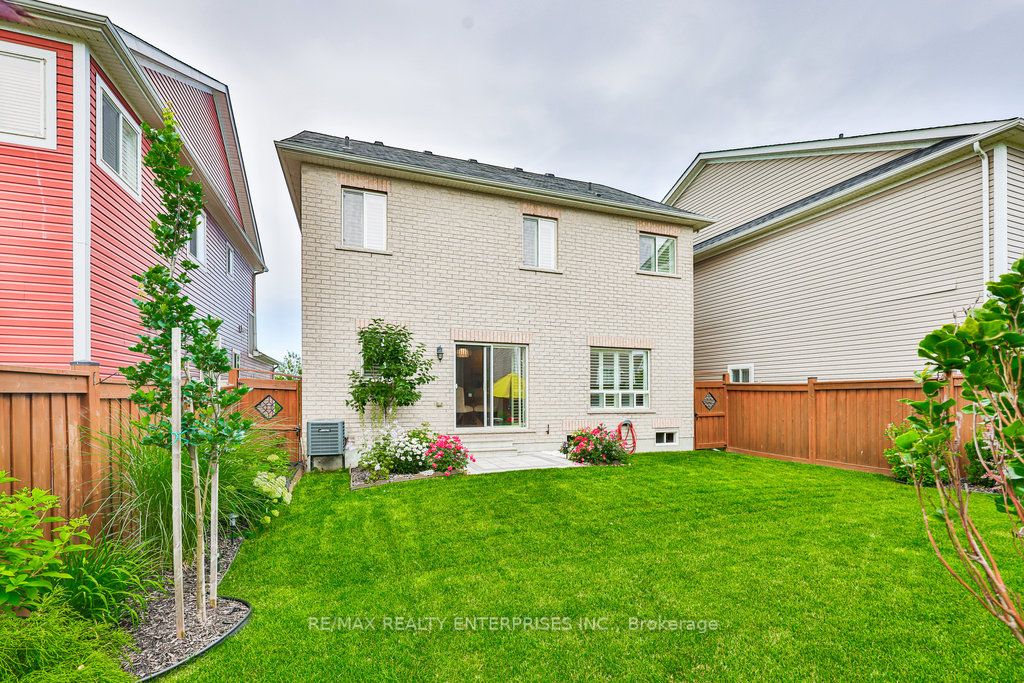 965 O'Reilly Crescent