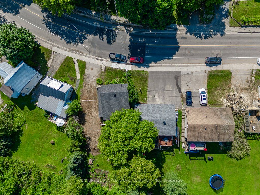 154 Main Street W