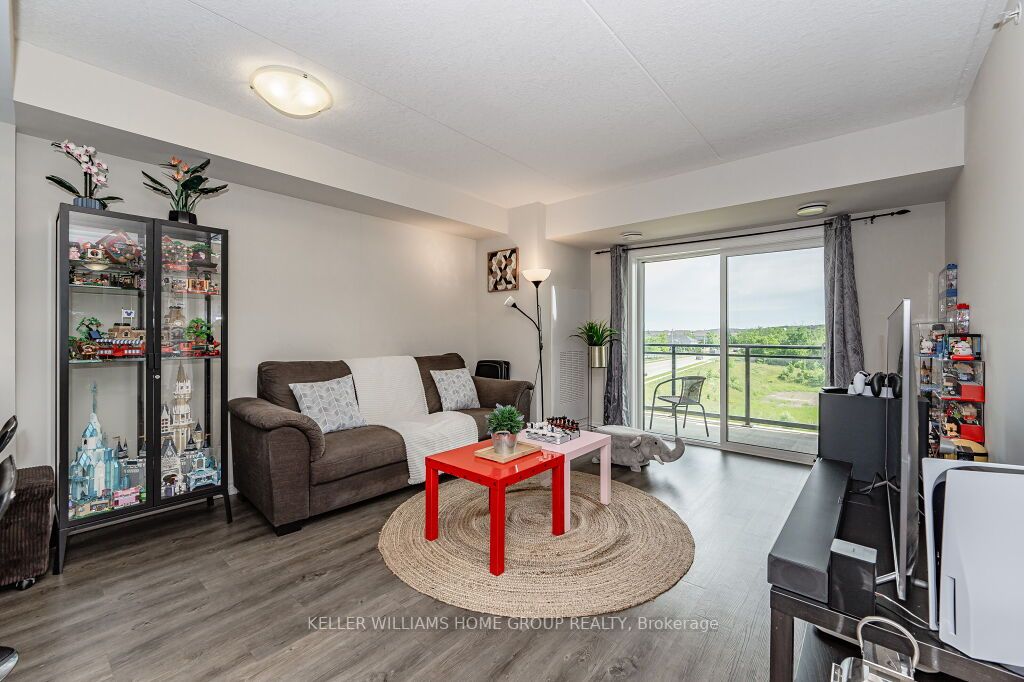 7 Kay Crescent, #408