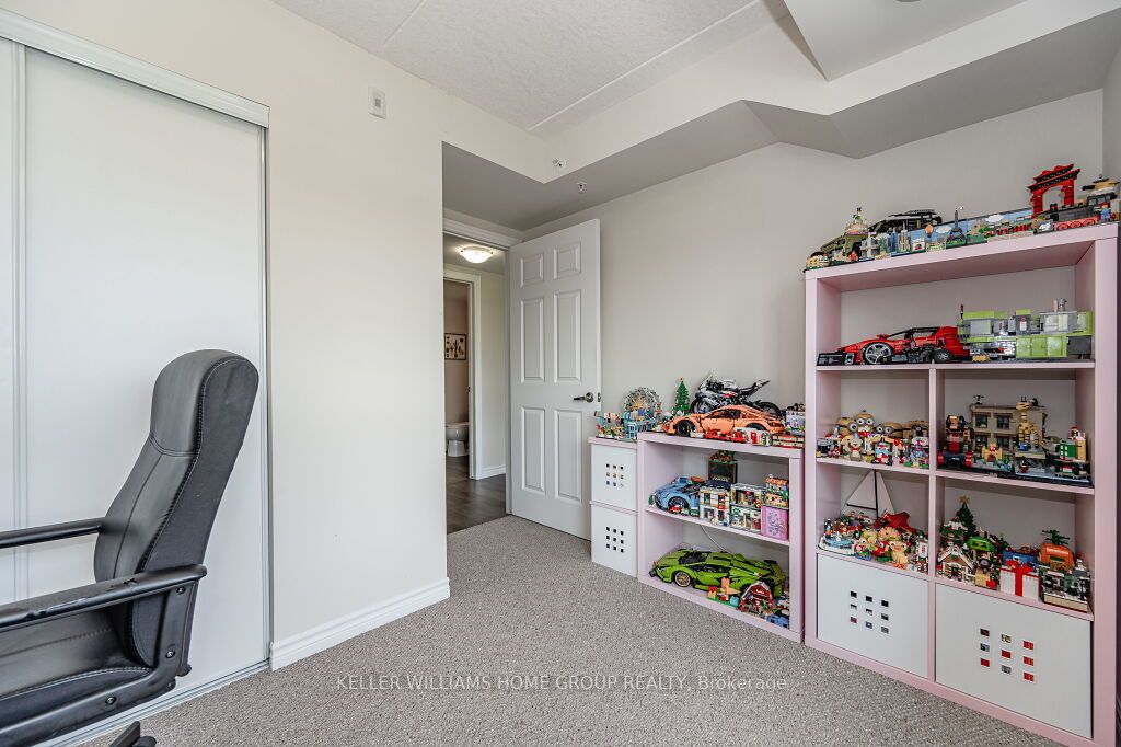7 Kay Crescent, #408
