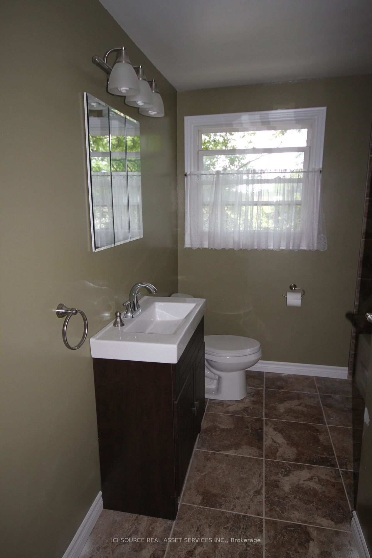 5555 Coronation Avenue, #2
