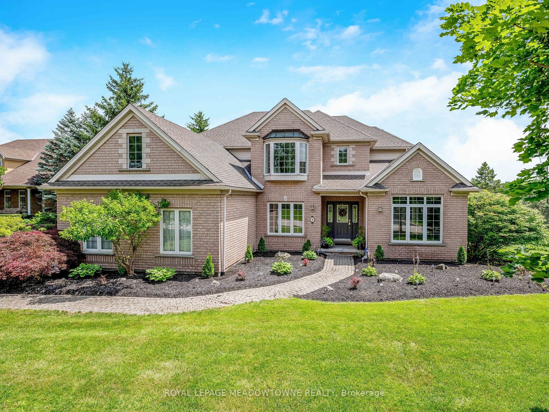 9 Palomino Dr