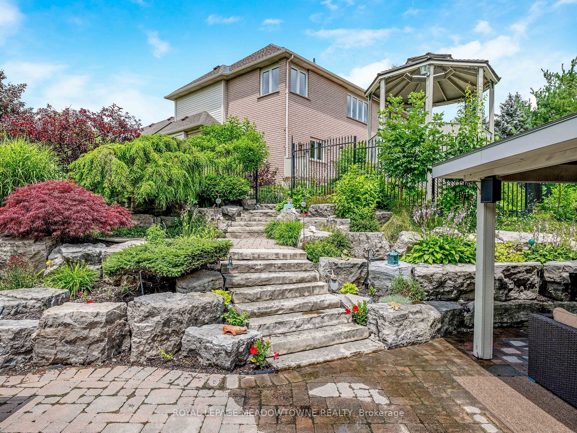 9 Palomino Dr