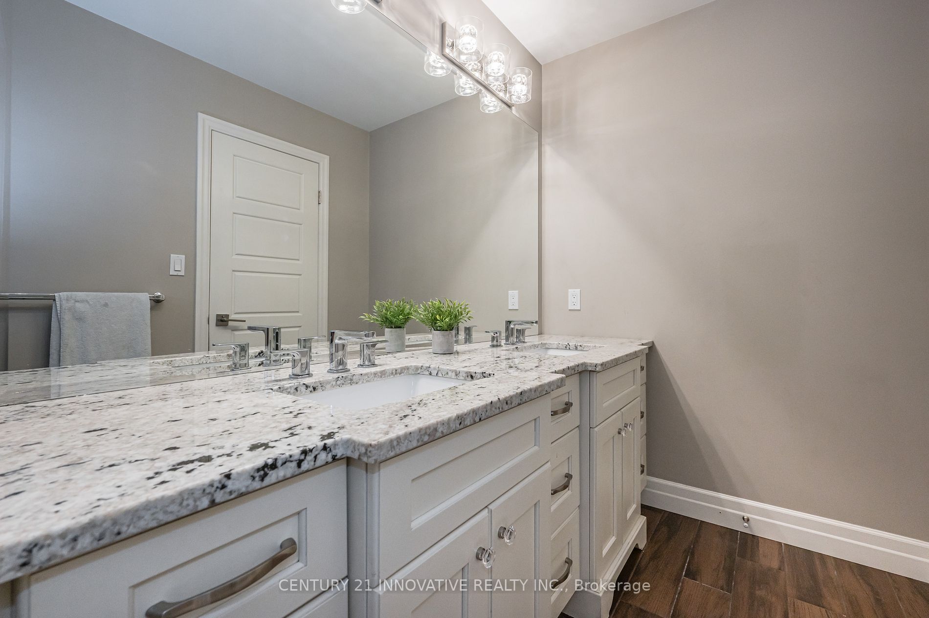 316 Deerfoot Trail