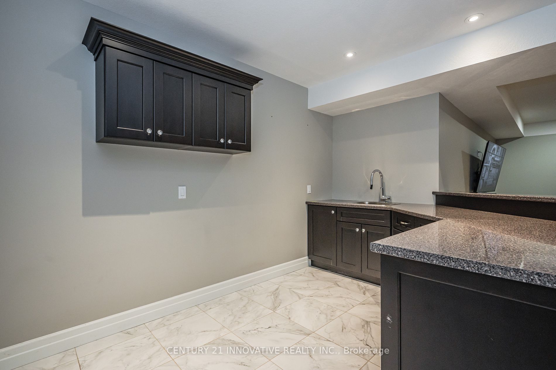 316 Deerfoot Trail