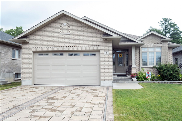 5 Lakewood Cres, Quinte West
