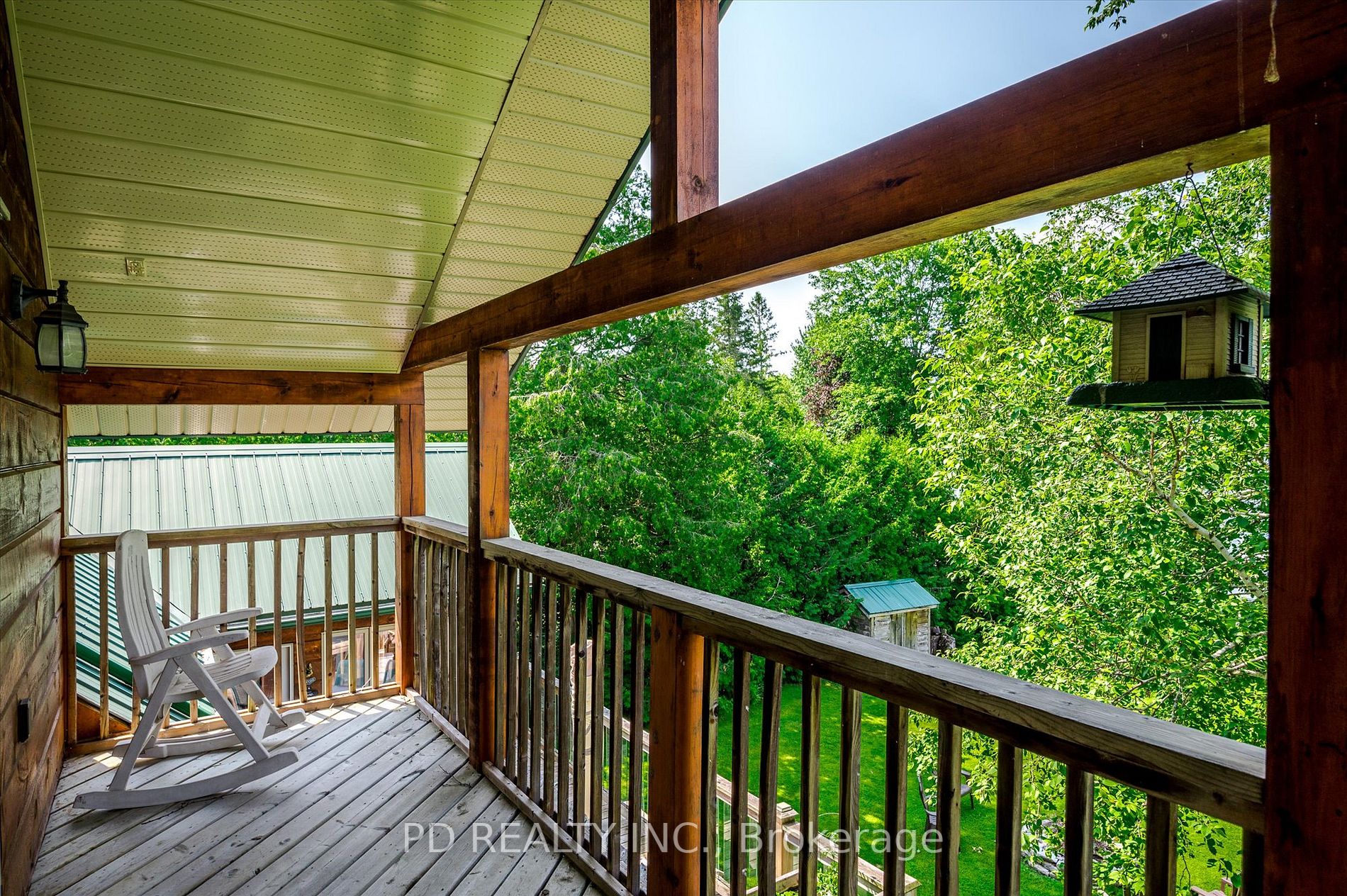 48 Sturgeon Glen Rd