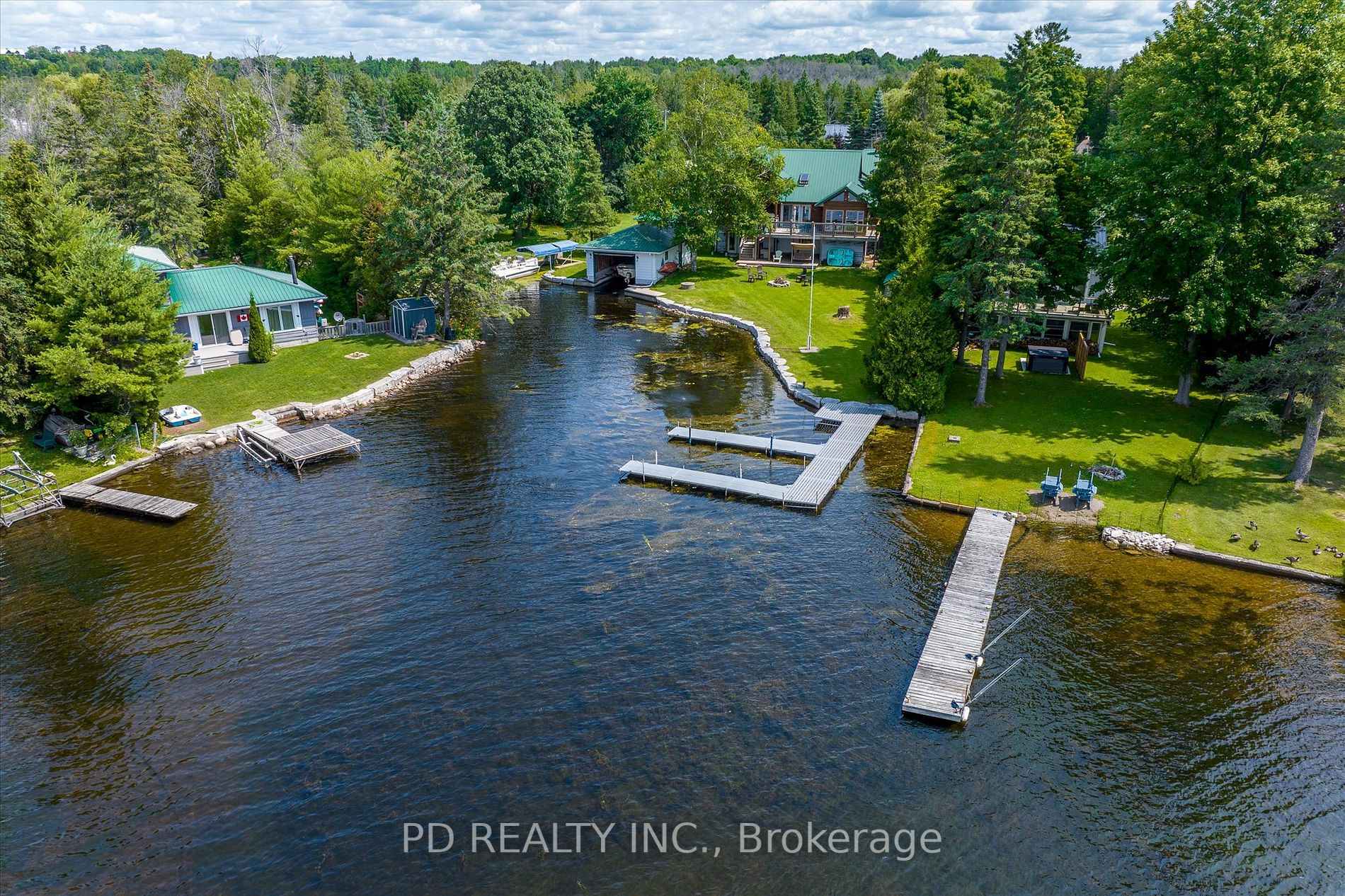 48 Sturgeon Glen Rd