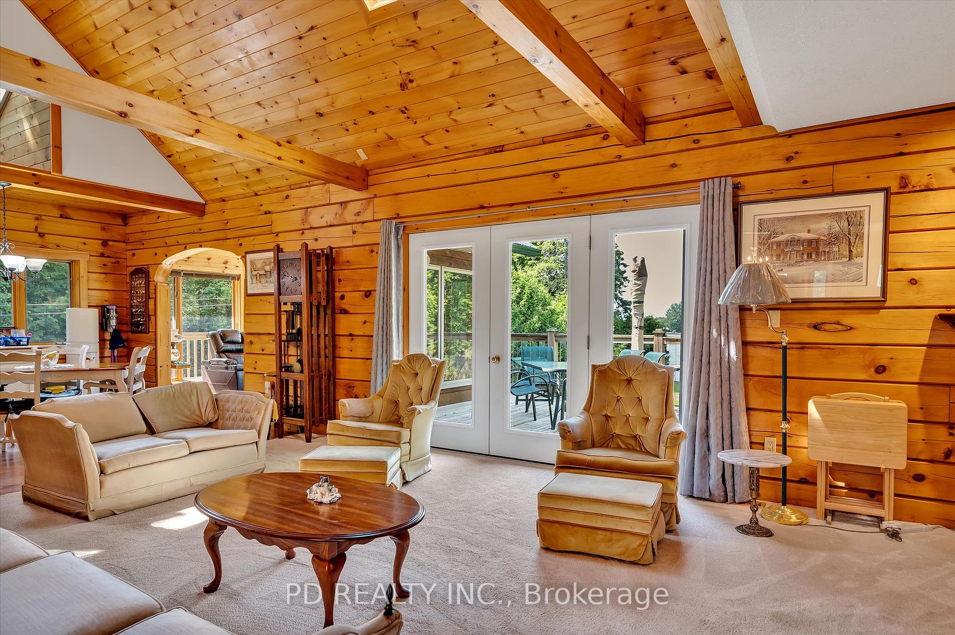 48 Sturgeon Glen Rd