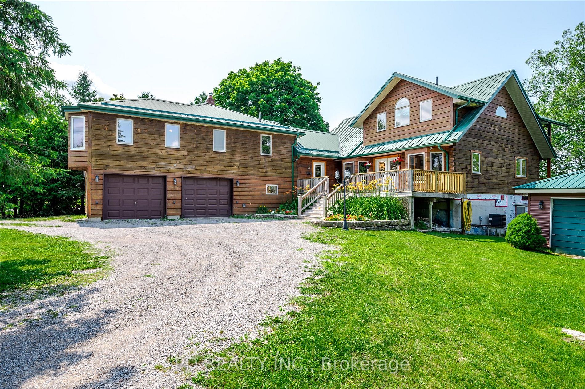48 Sturgeon Glen Rd
