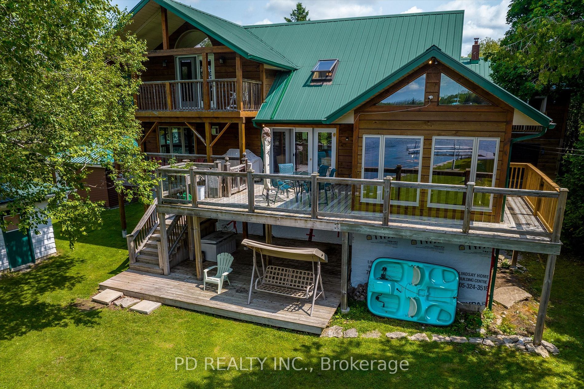 48 Sturgeon Glen Rd