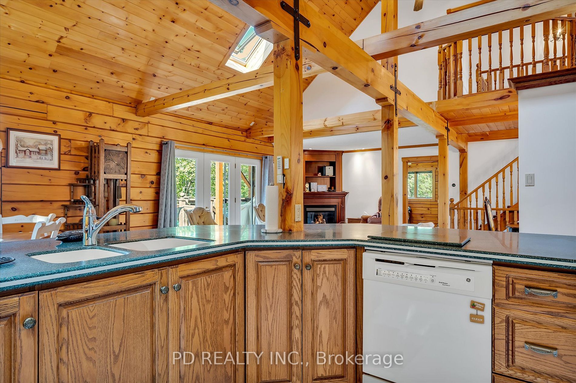 48 Sturgeon Glen Rd