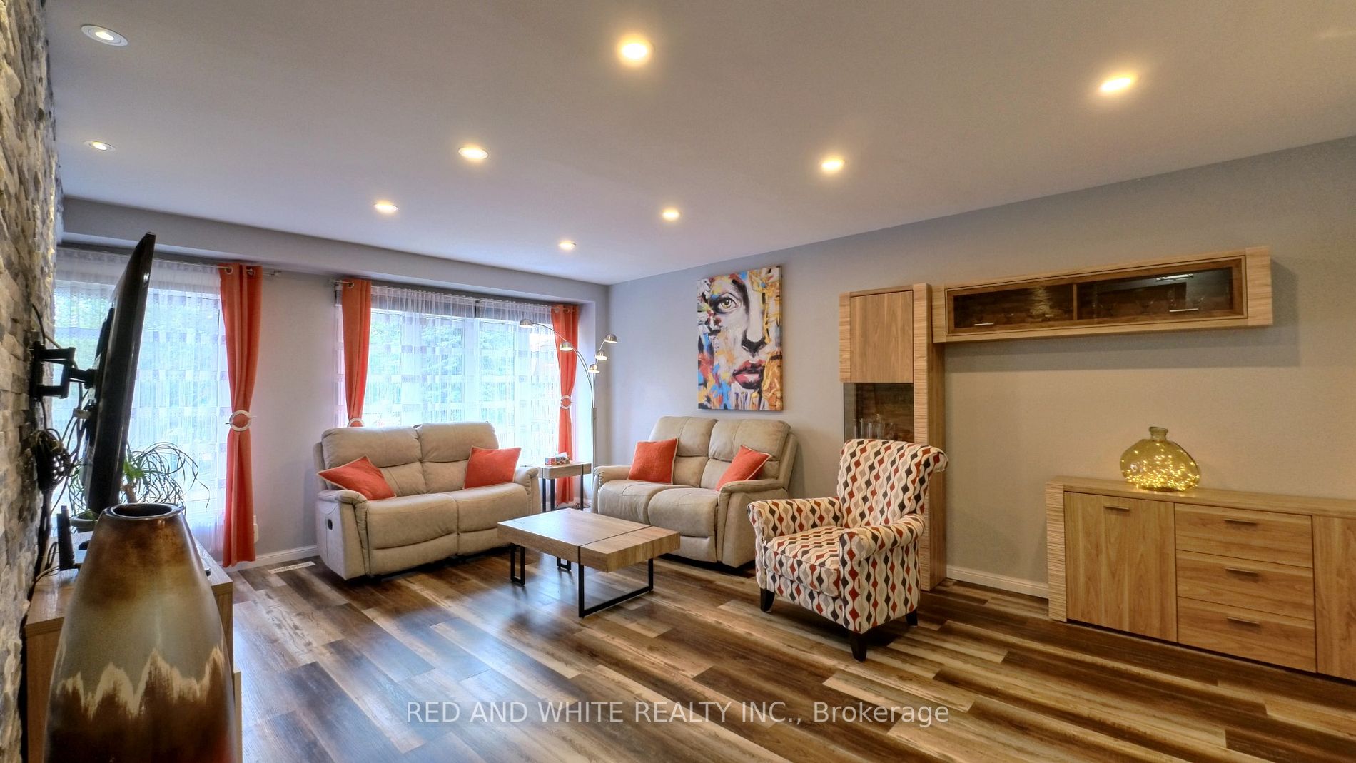 49 Cedarwoods Crescent, #32