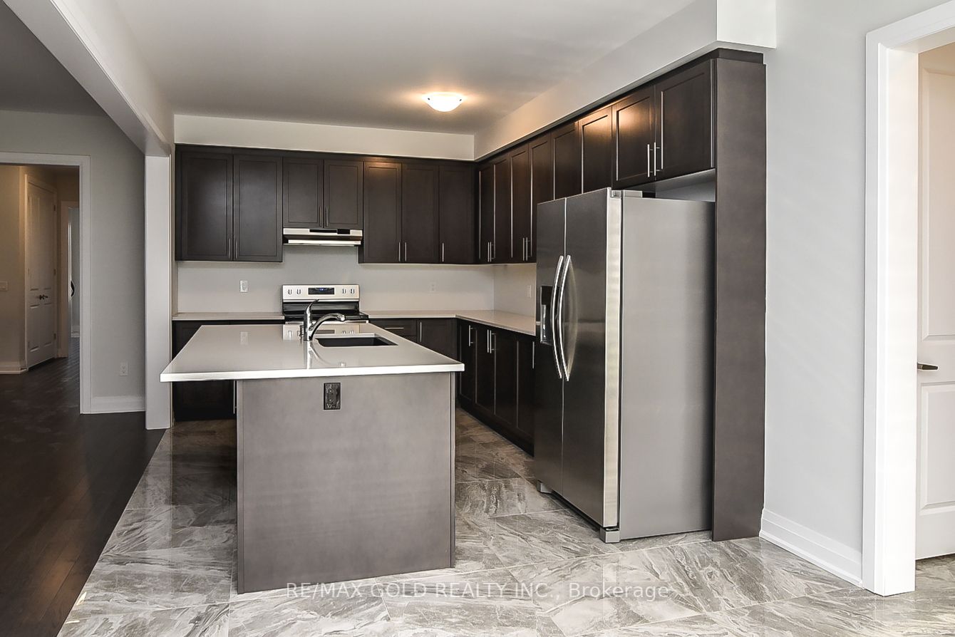 774 Queenston Blvd