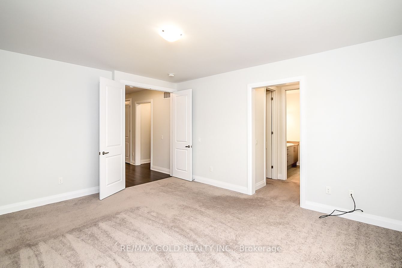 774 Queenston Blvd