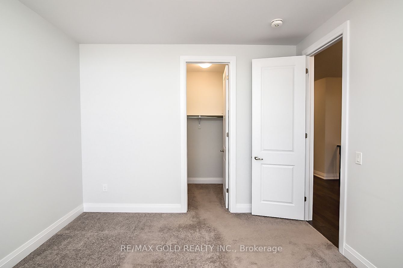 774 Queenston Blvd