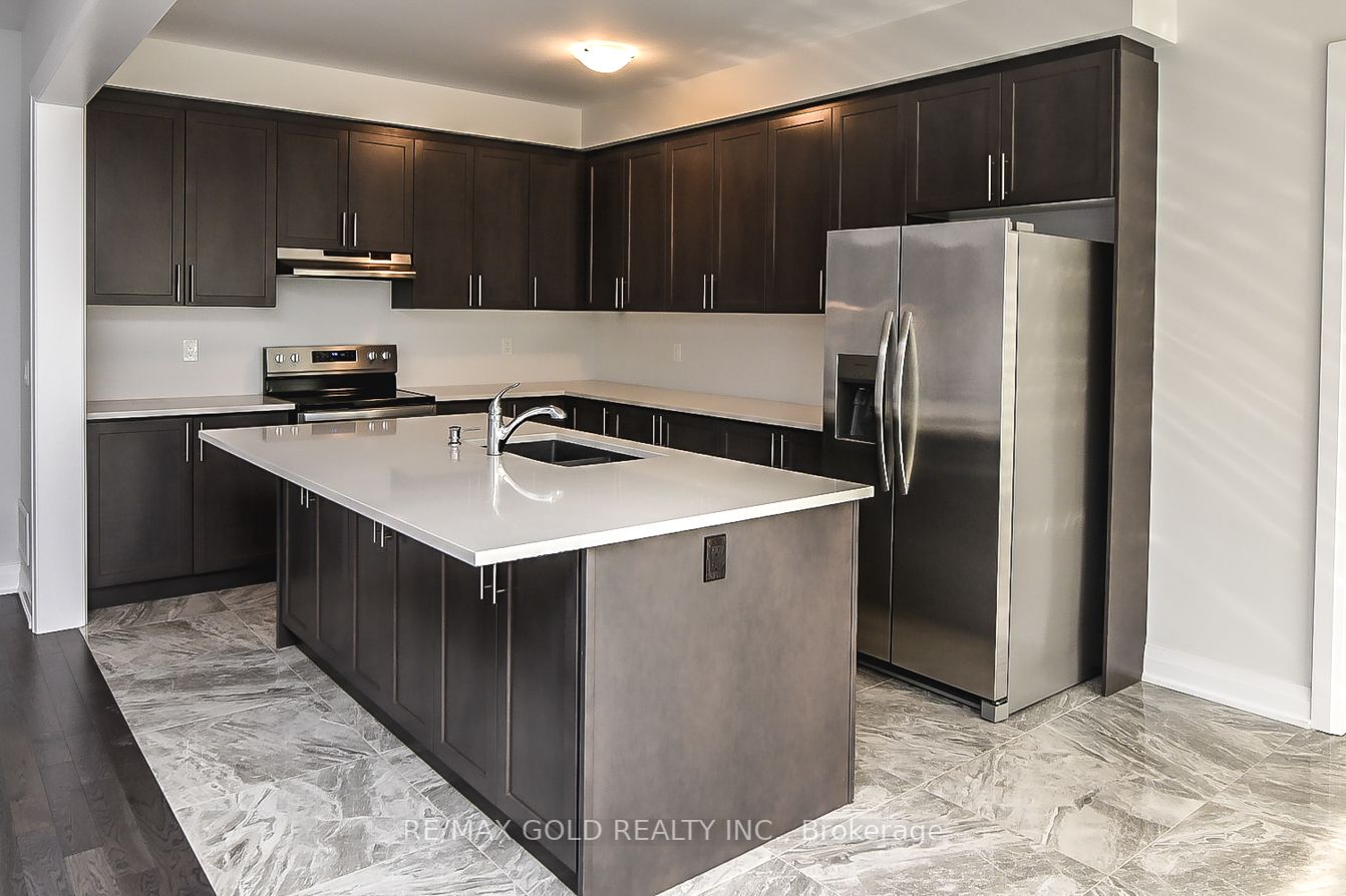 774 Queenston Blvd