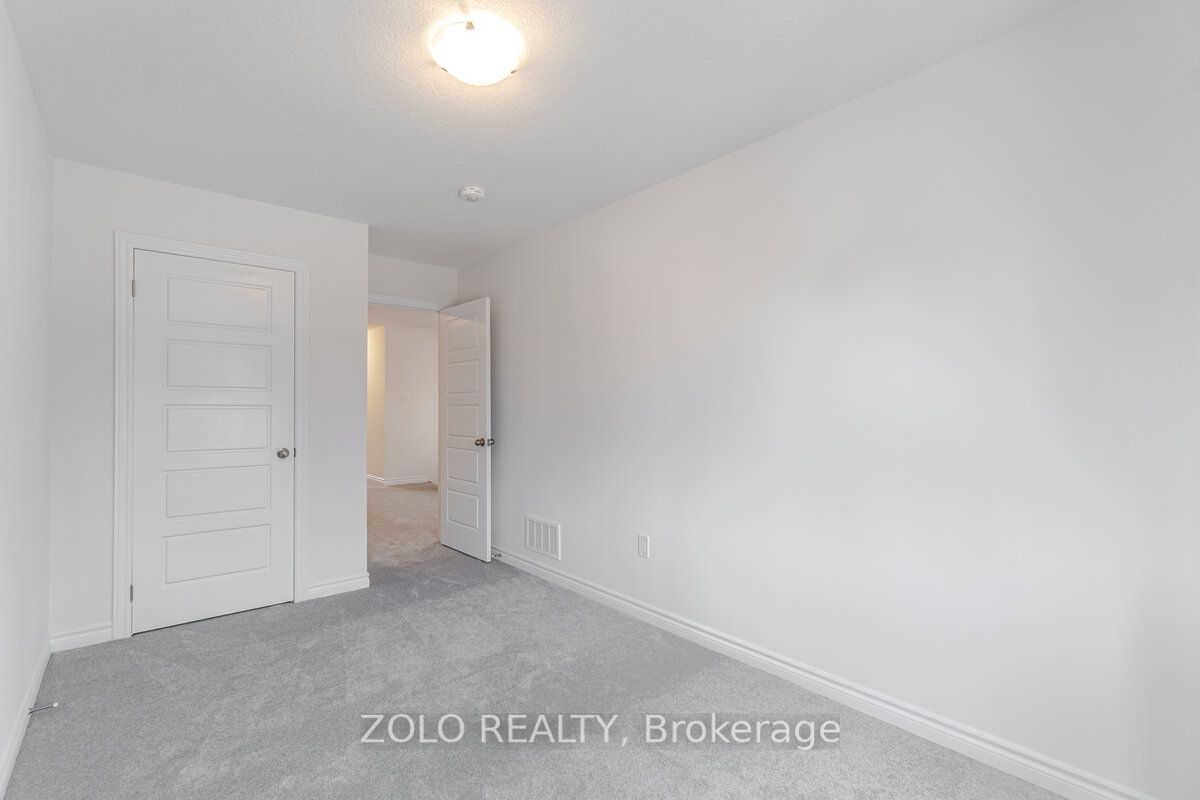 49 Elsegood Dr