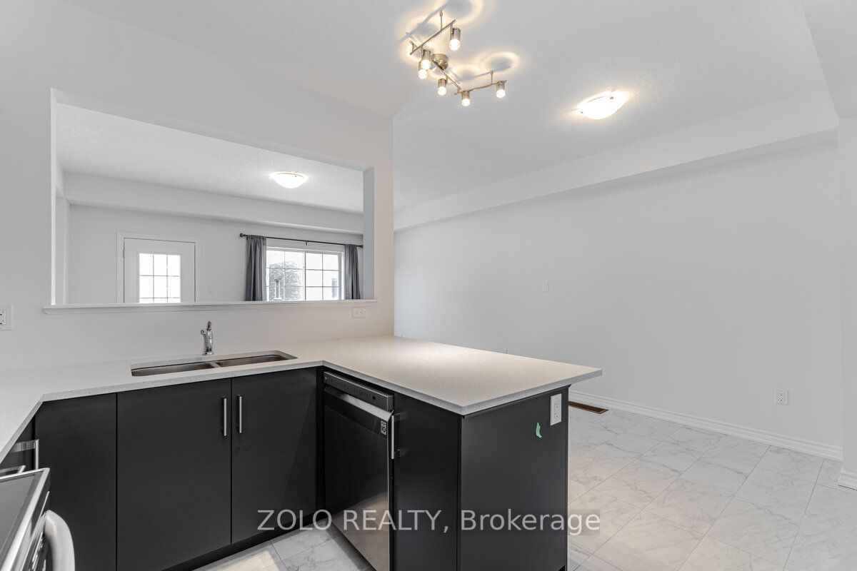 49 Elsegood Dr