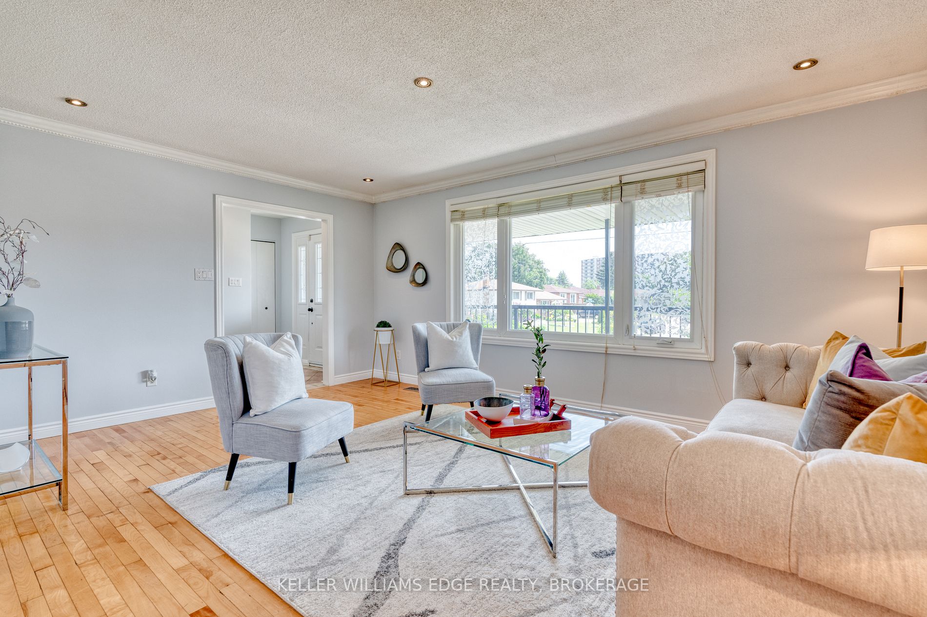 64 Forest Hill Cres