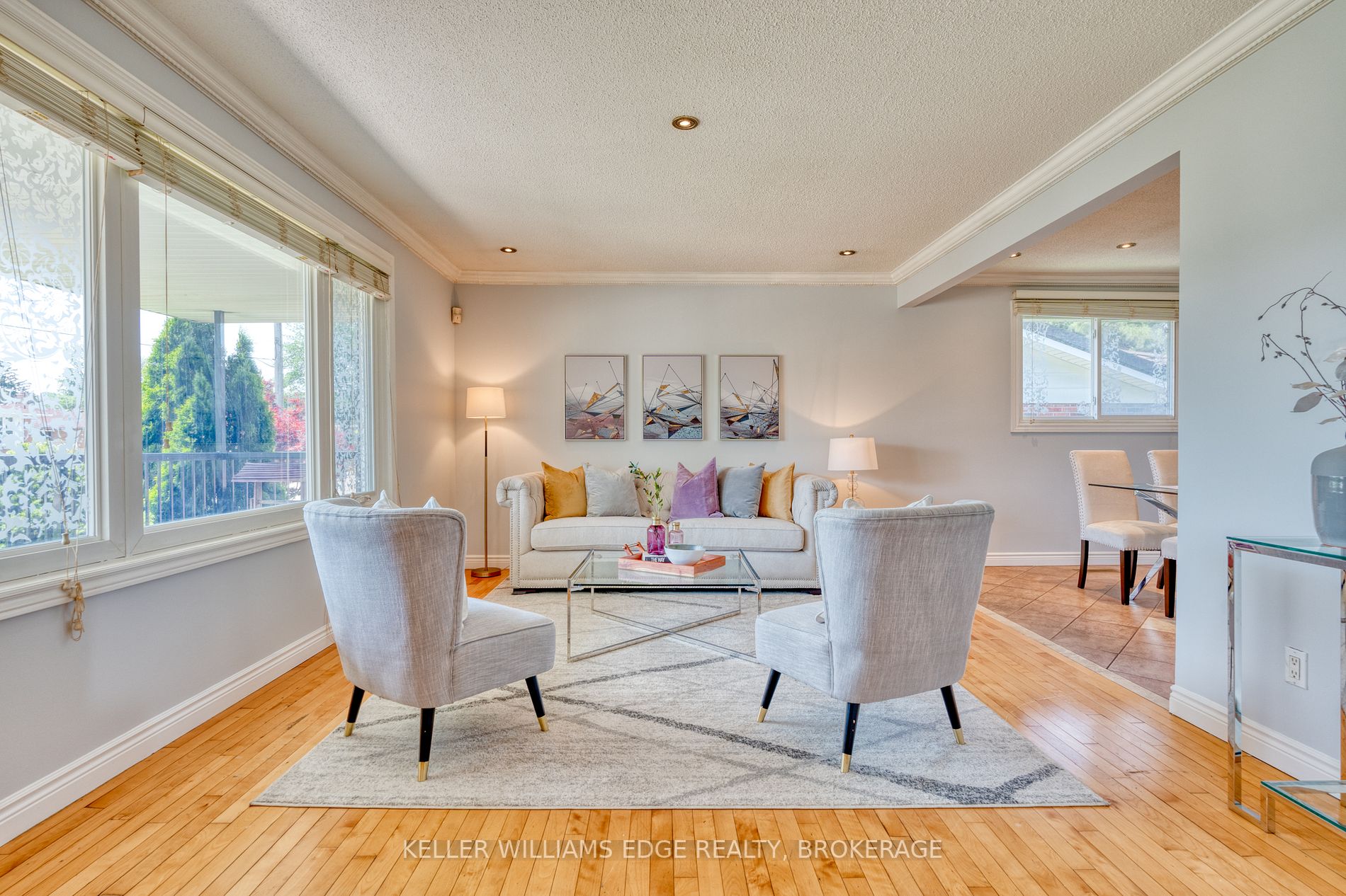 64 Forest Hill Cres
