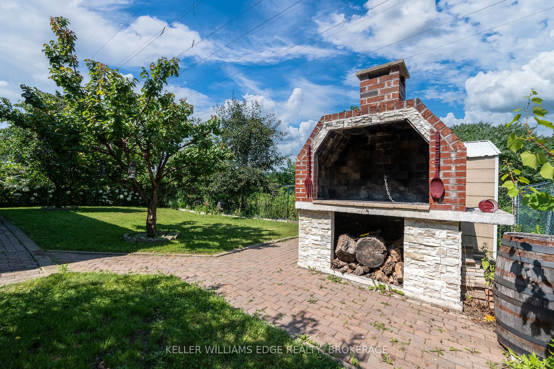 64 Forest Hill Cres