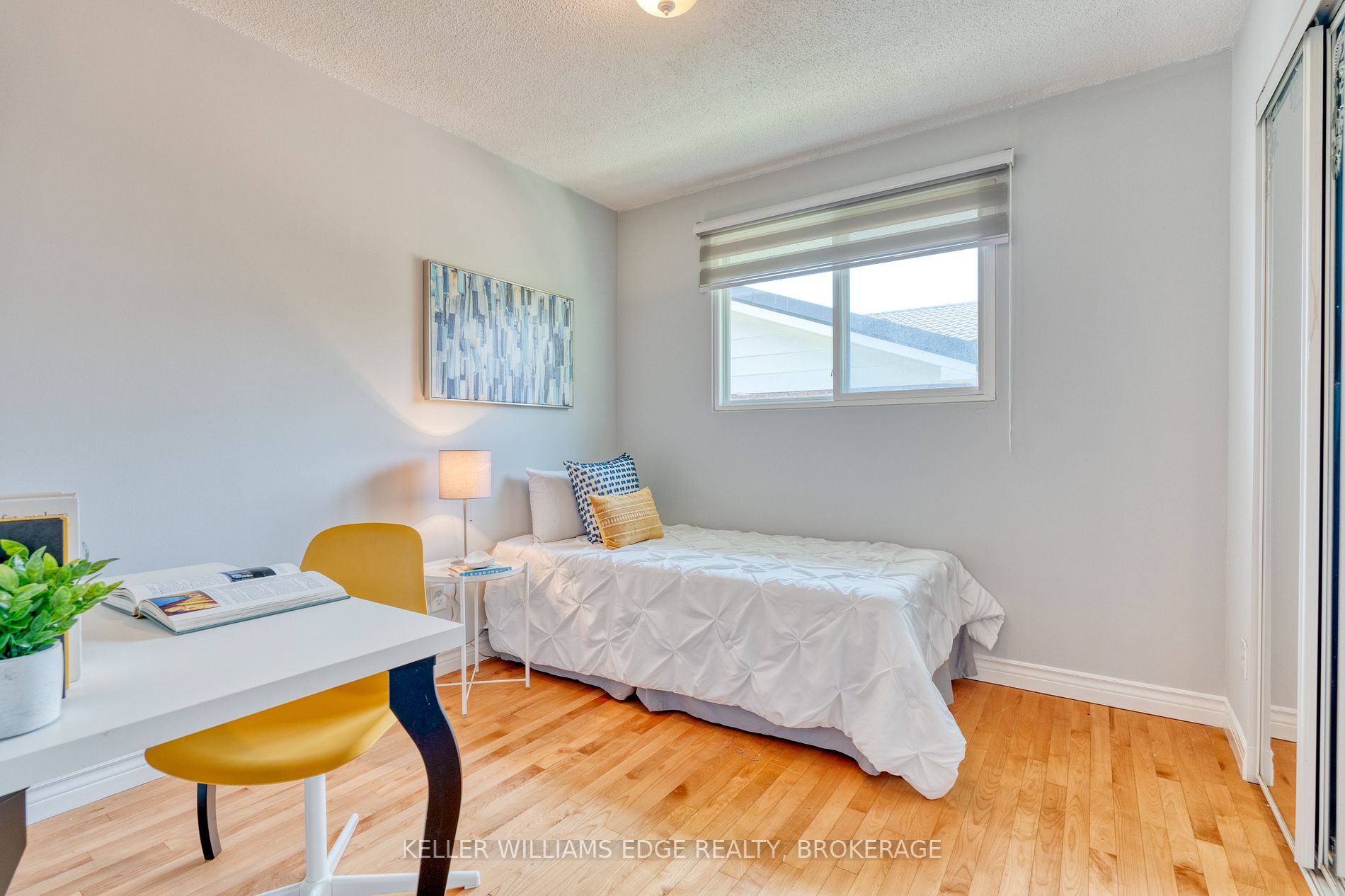 64 Forest Hill Cres