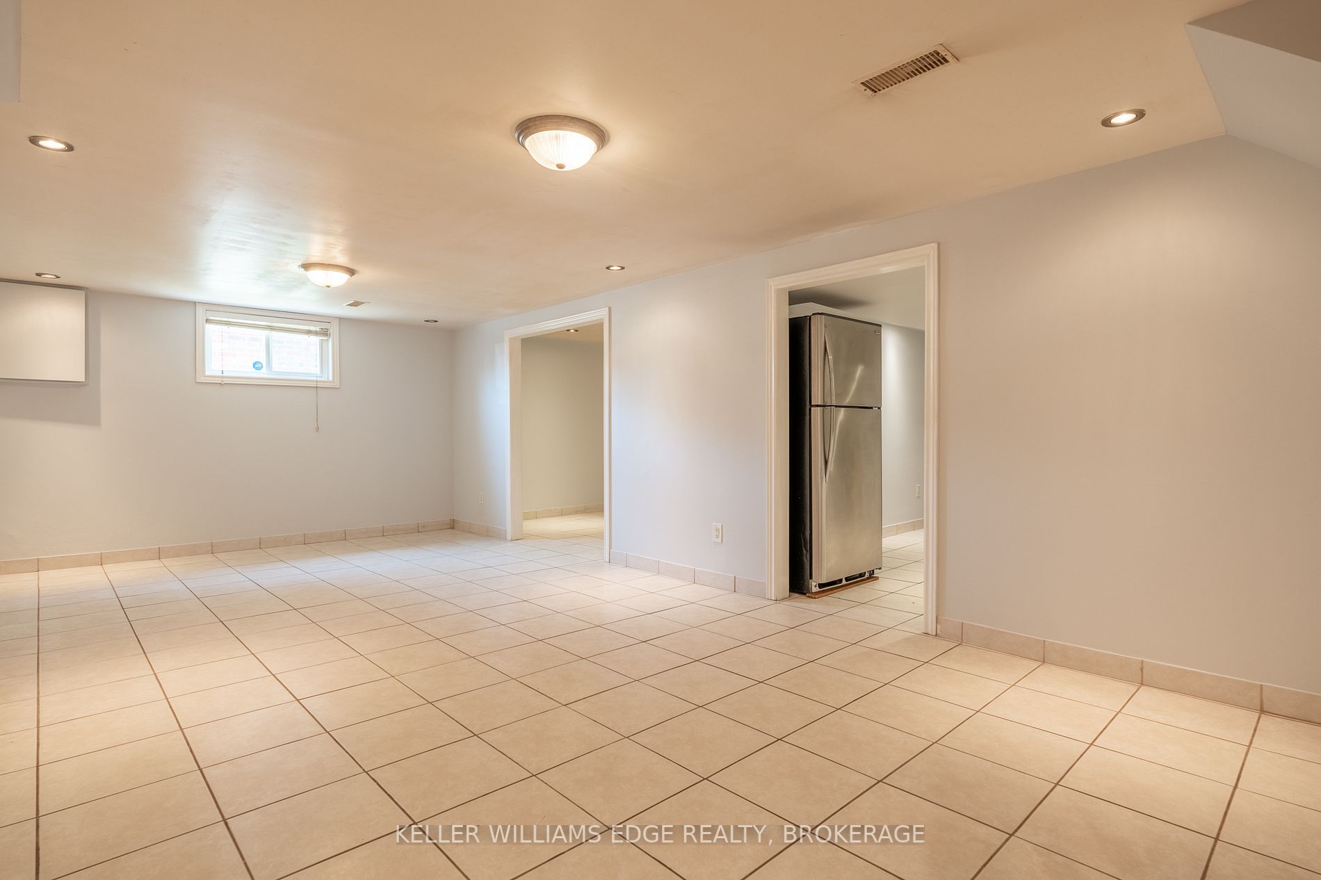 64 Forest Hill Cres