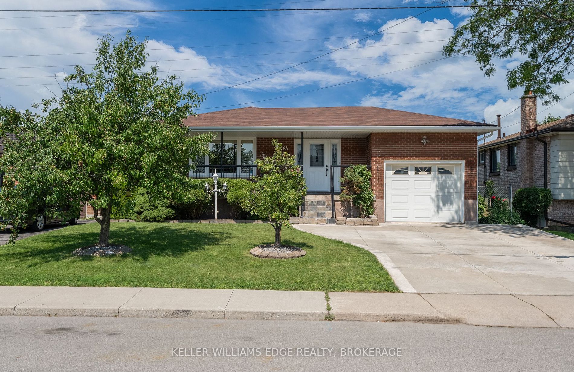 64 Forest Hill Cres
