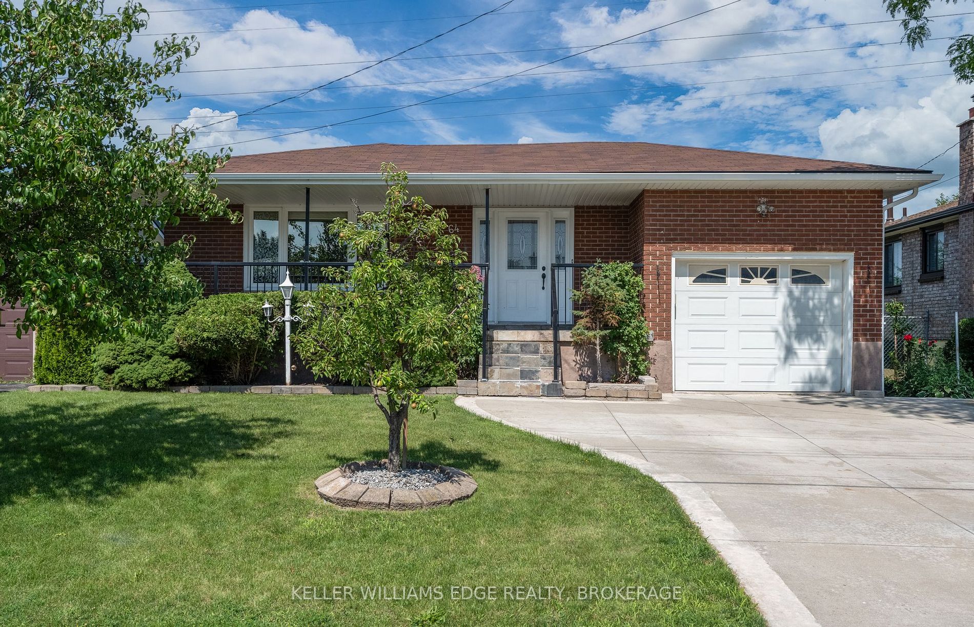 64 Forest Hill Cres