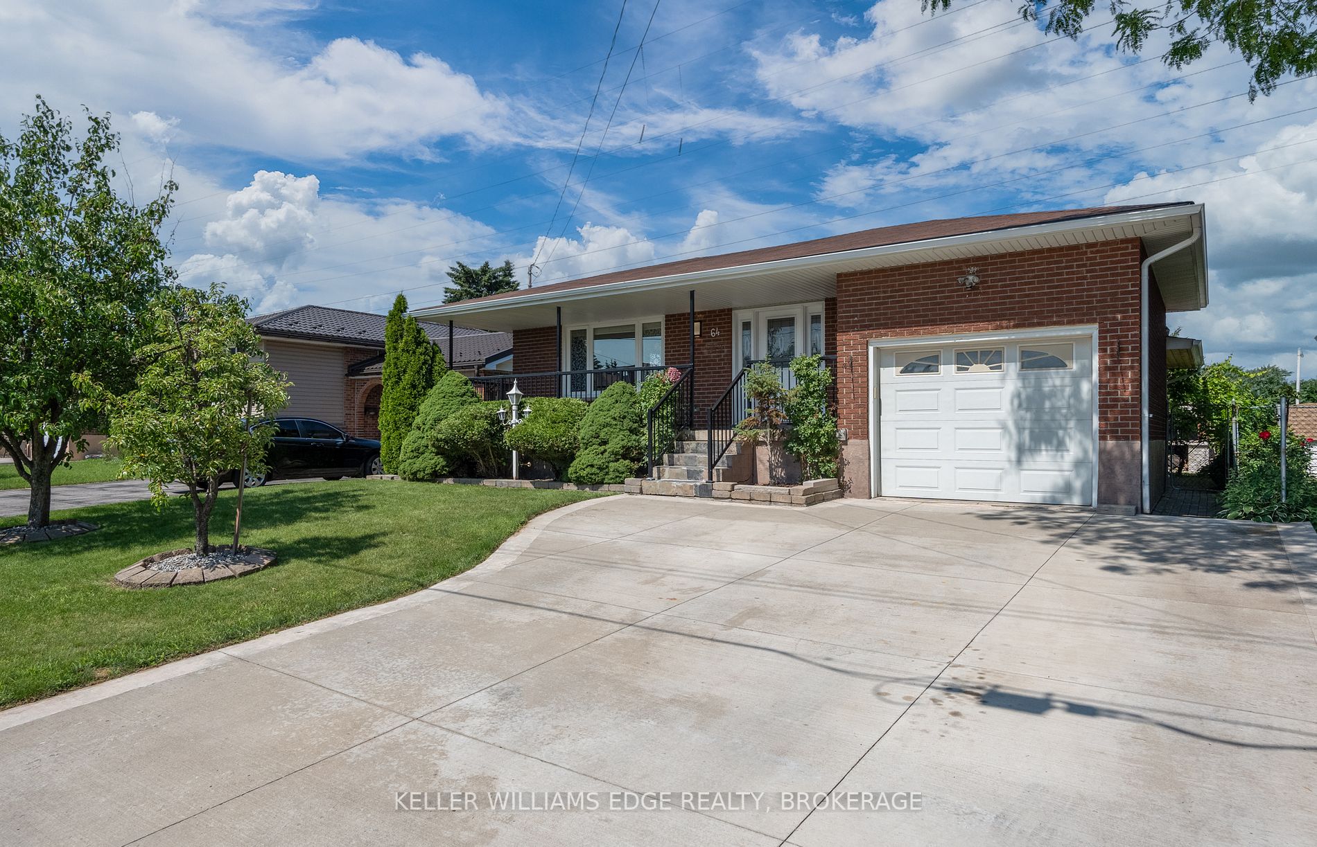 64 Forest Hill Cres