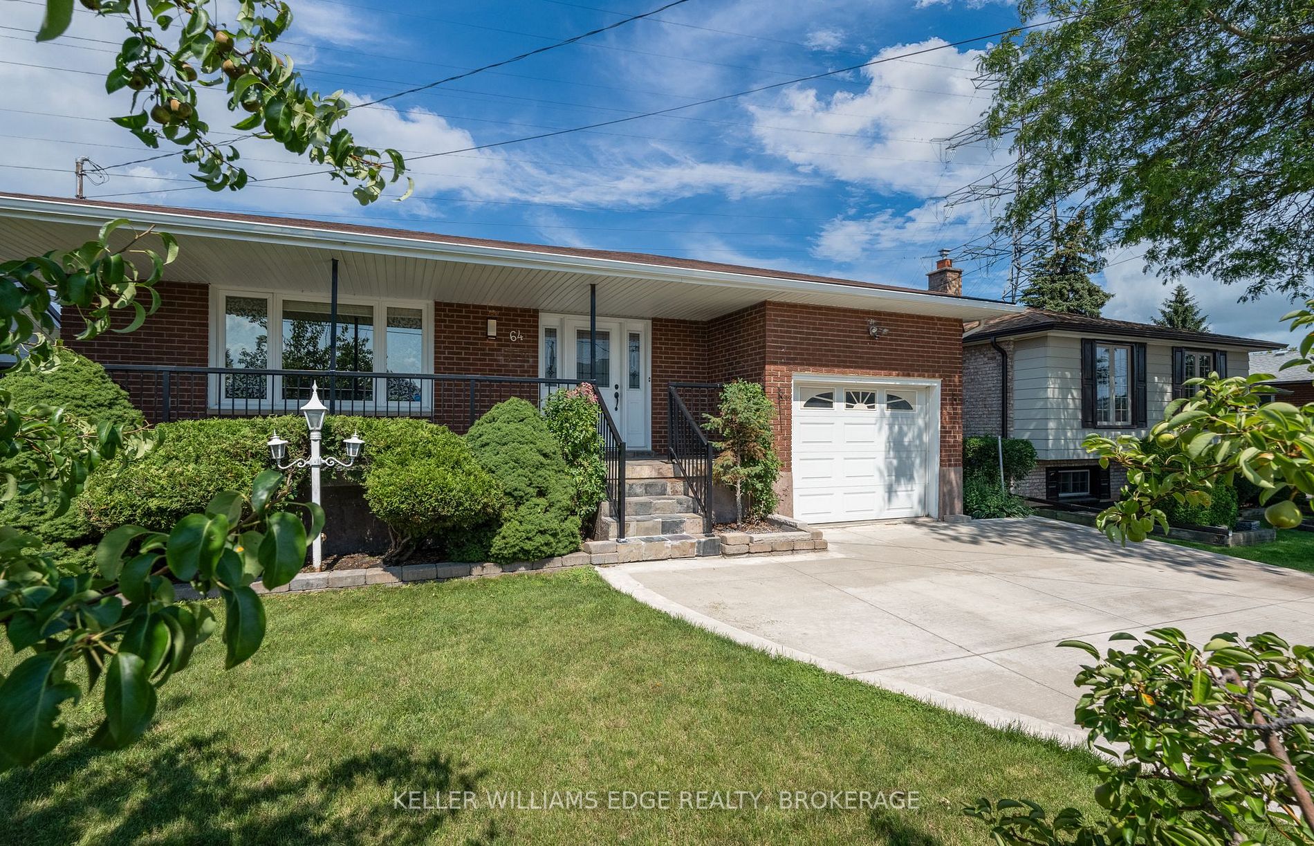 64 Forest Hill Cres