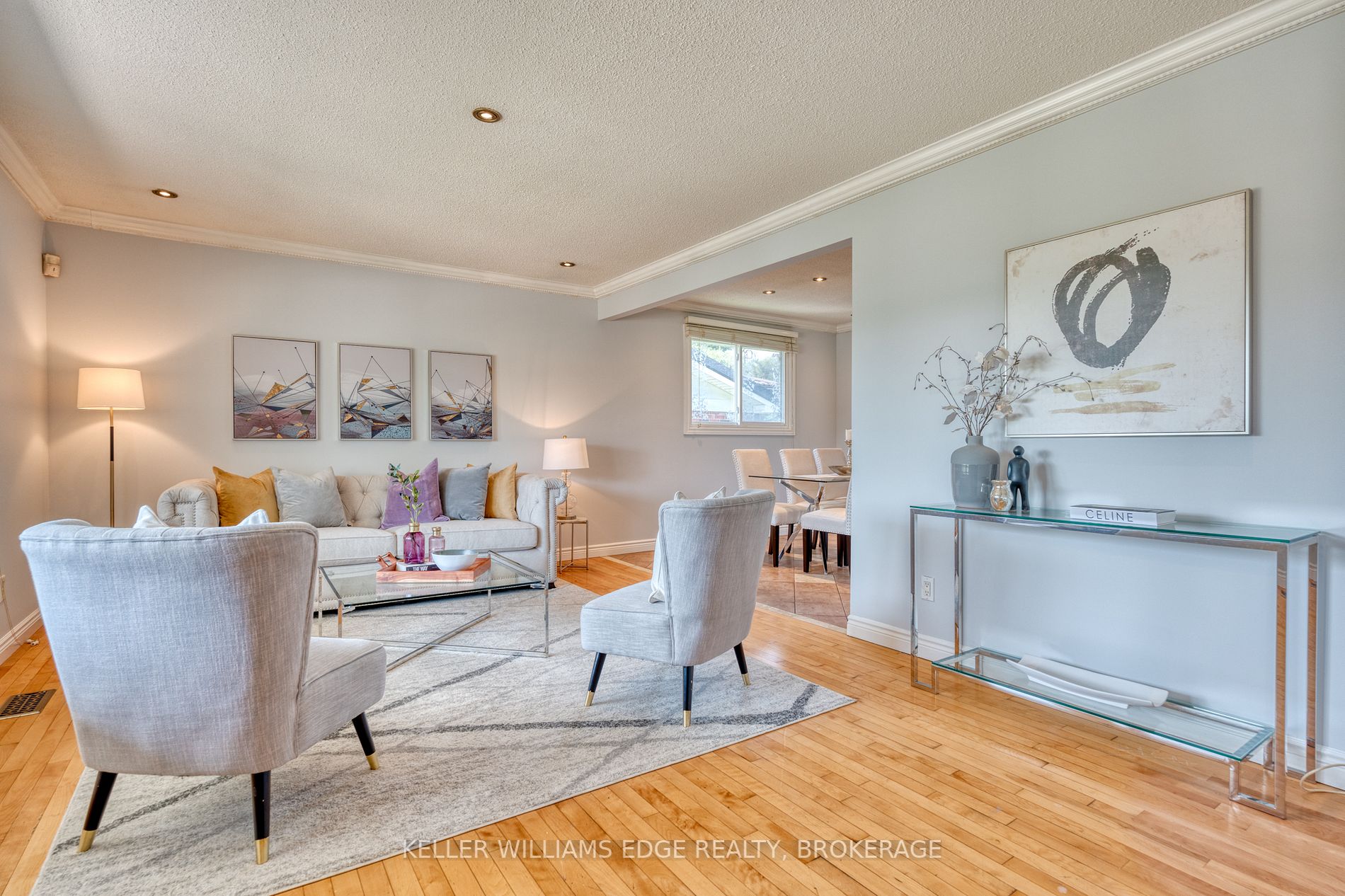 64 Forest Hill Cres