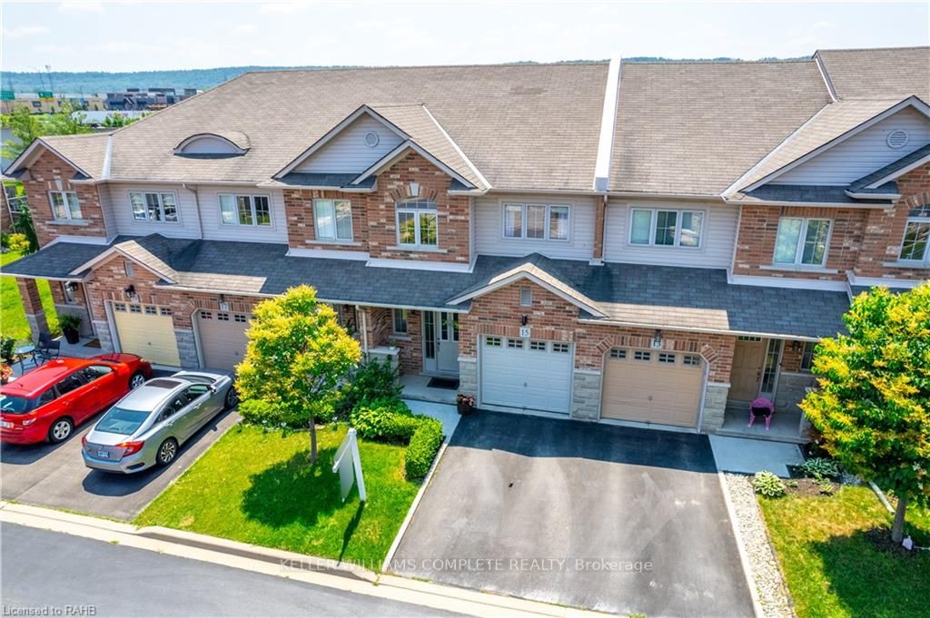 15 Marina Point Cres