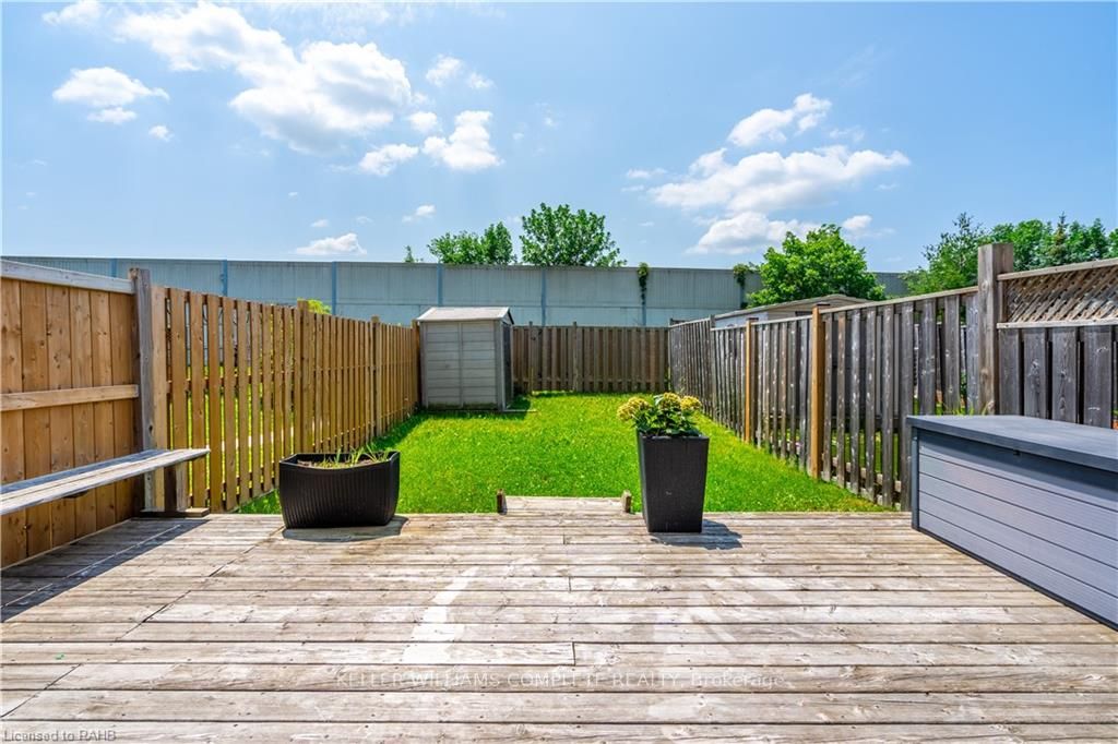 15 Marina Point Cres