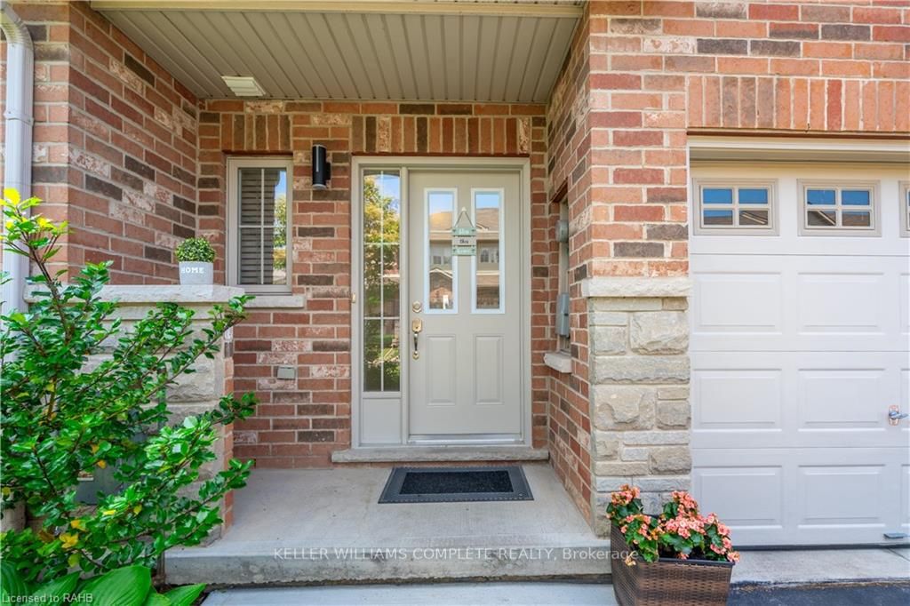 15 Marina Point Cres