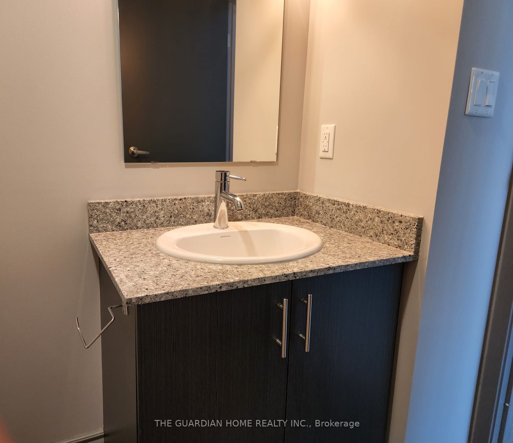 Listing X6672292 - Large Photo # 13