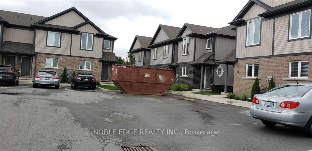 7768 Ascot Circ, #33