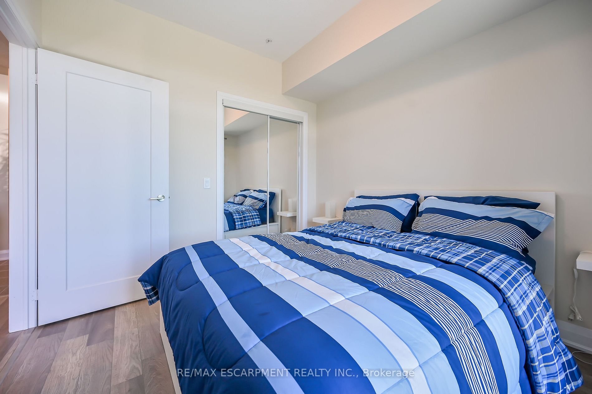 16 Concord Pl, #124