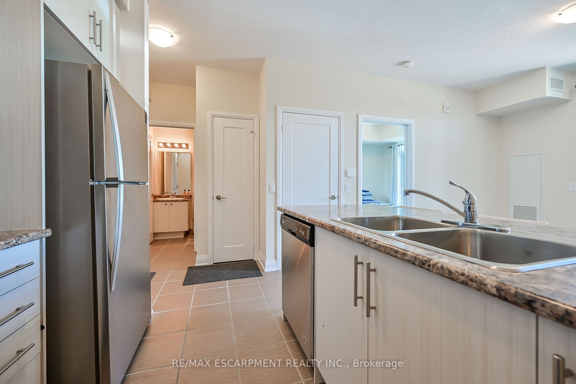 16 Concord Pl, #124
