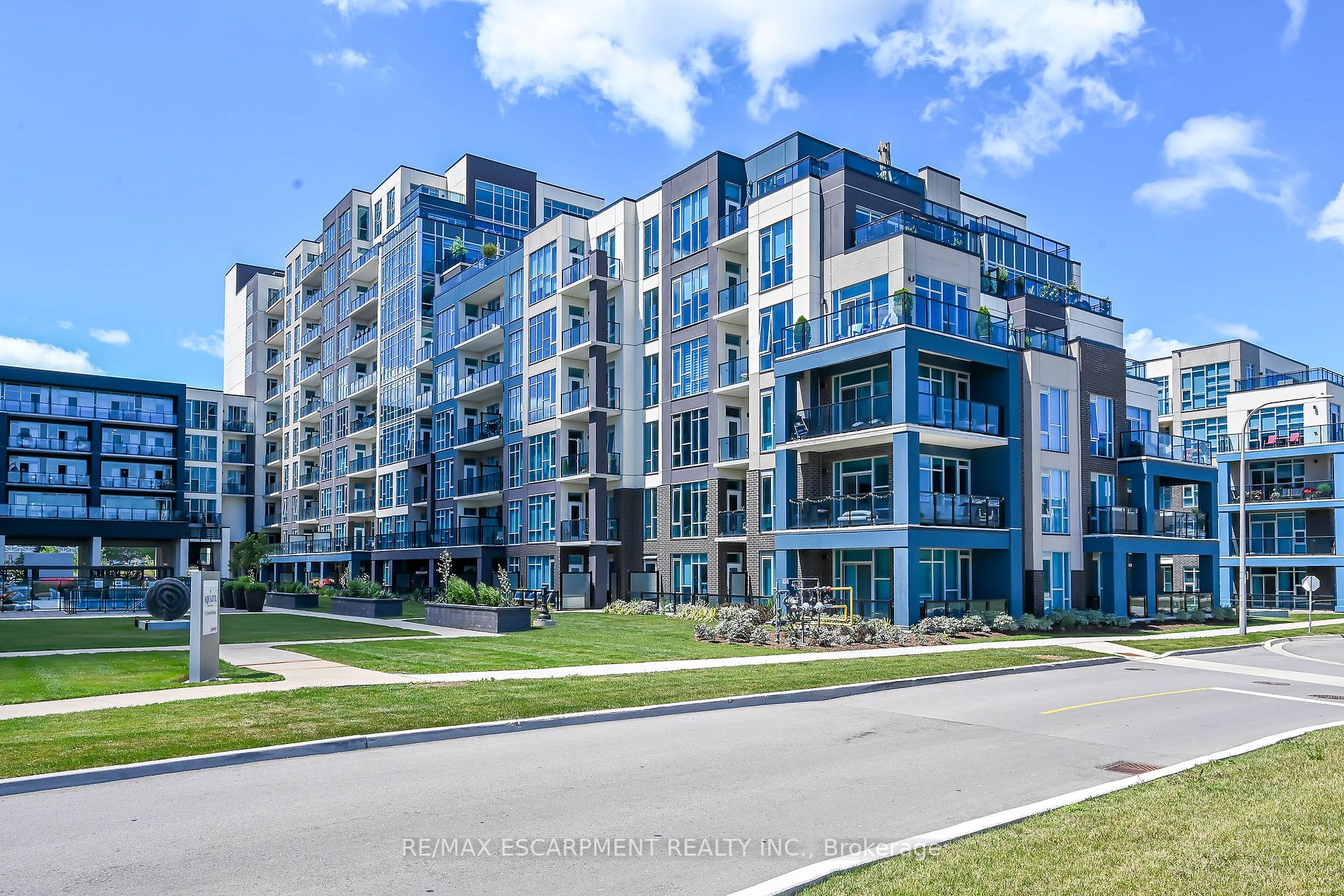 16 Concord Pl, #124