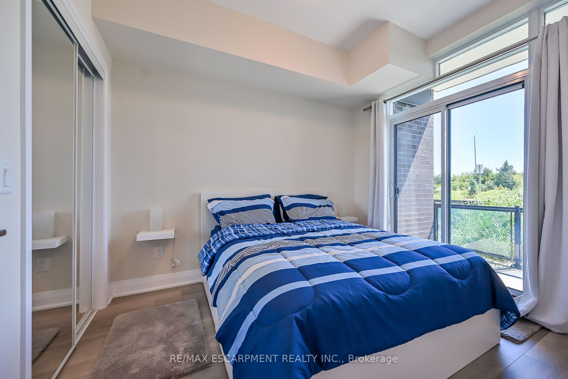16 Concord Pl, #124
