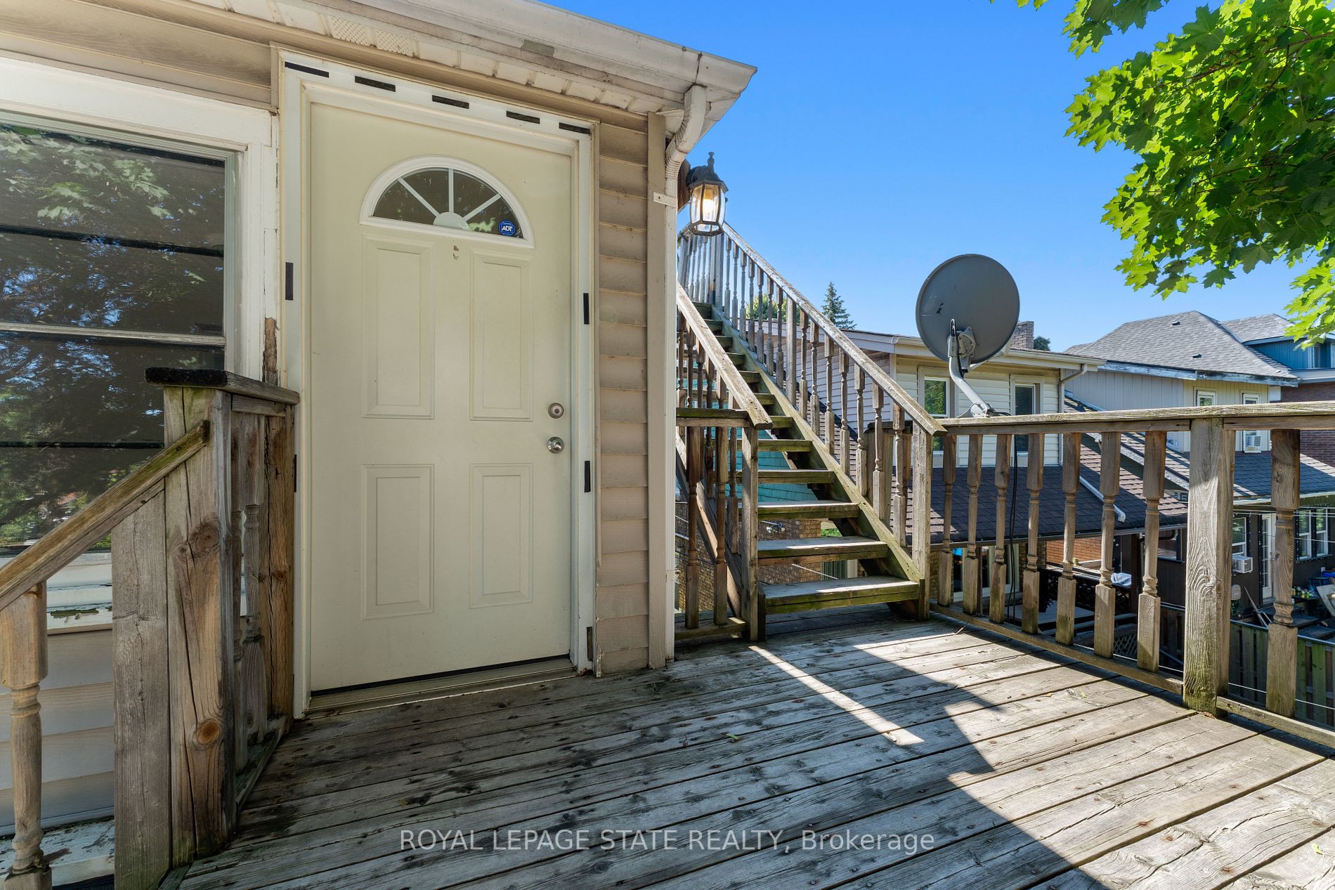 32 Rosslyn Ave S