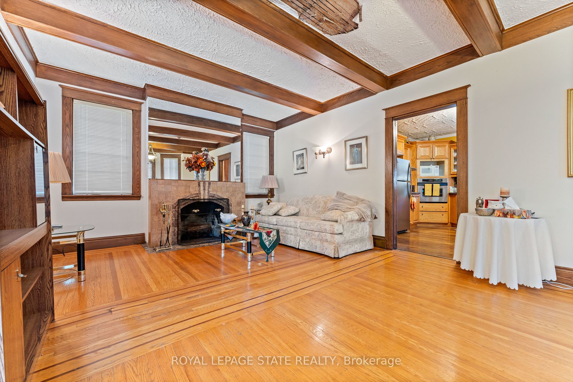 32 Rosslyn Ave S