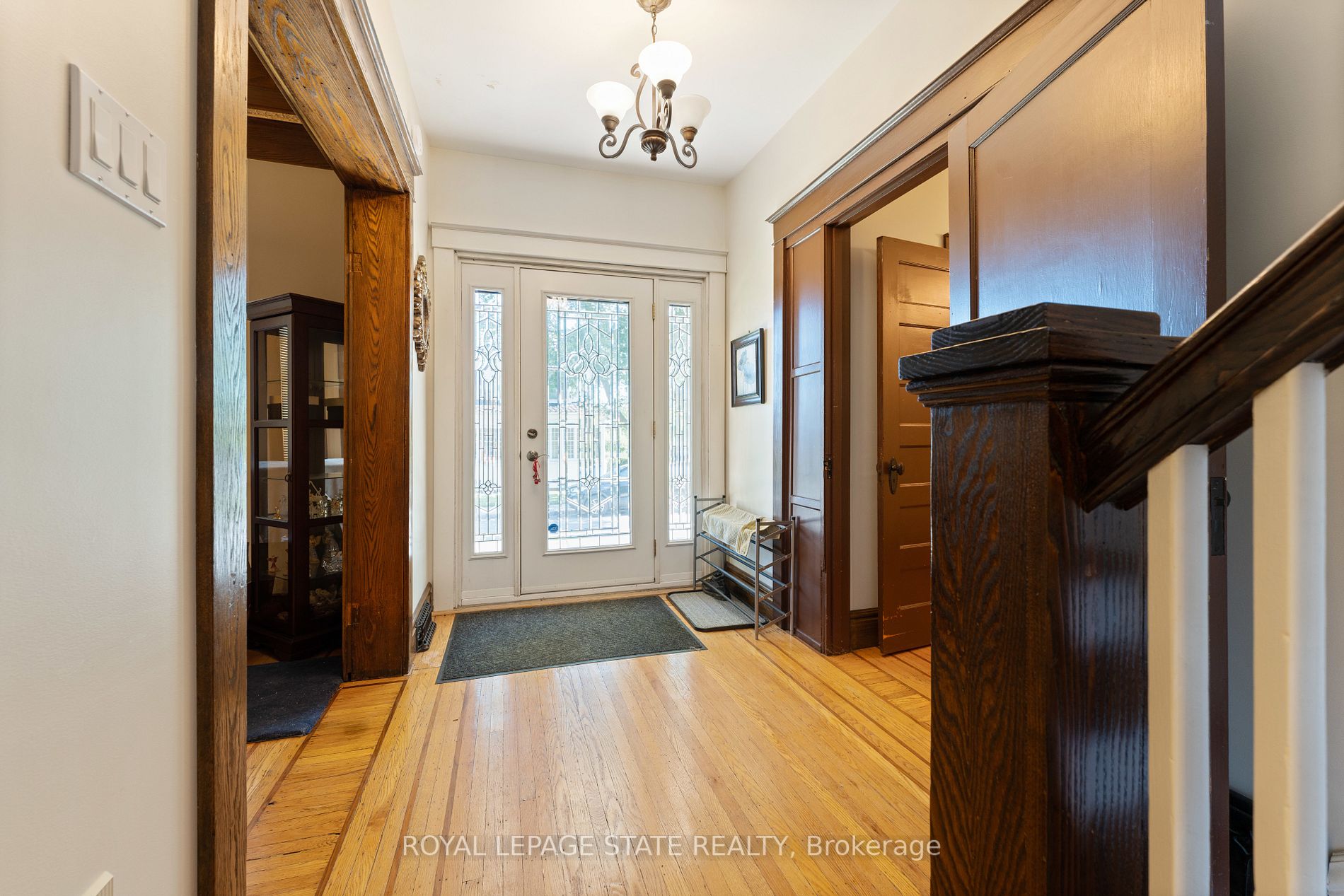 32 Rosslyn Ave S